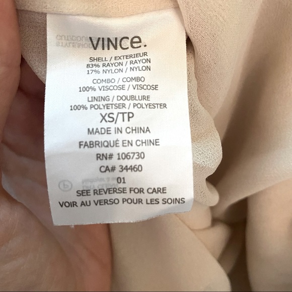 Vince Snakeskin Textured Short-sleeve Tunic Top - Picture 5 of 7